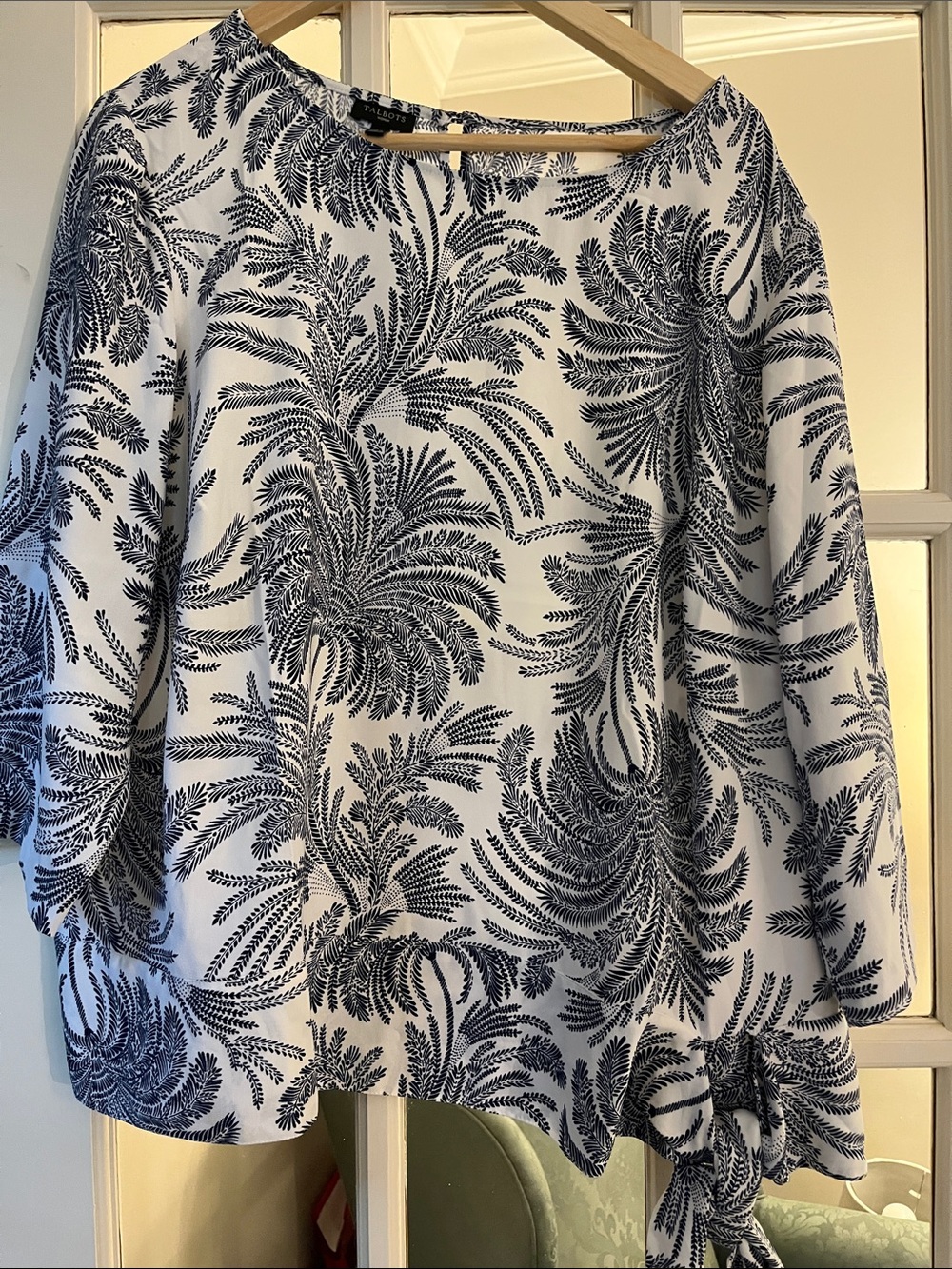 Talbots Navy and White Palm-Print Tie-Hem Tunic. Size 16W